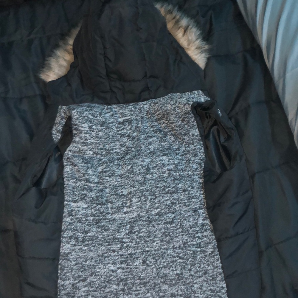 Vest - Picture 2 of 2